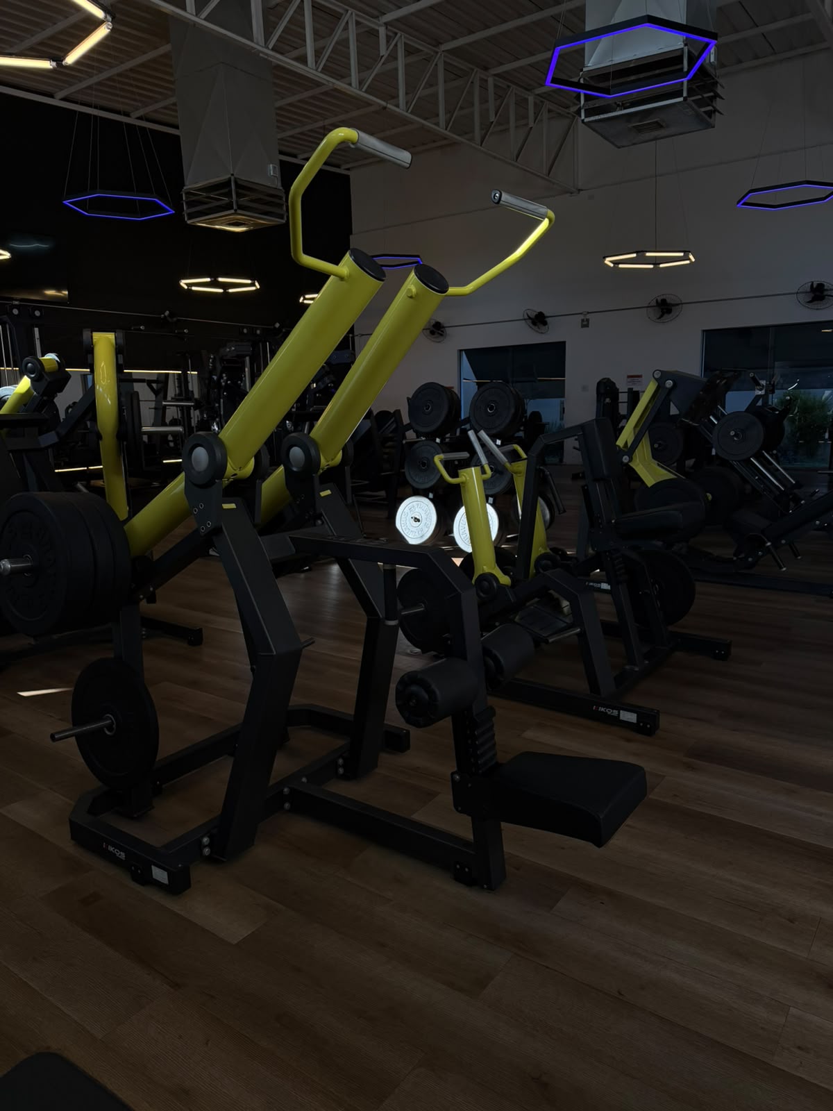 Aparelhos de musculação da Unidade 2
